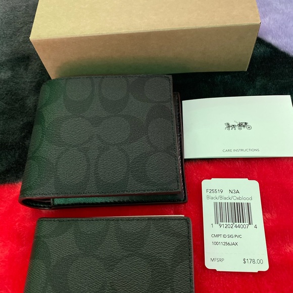 Coach men’s Wallet - Picture 2 of 5